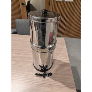 Travel Berkey Stainless Water Filter System 1.5 Gal 18" - Rubber Base